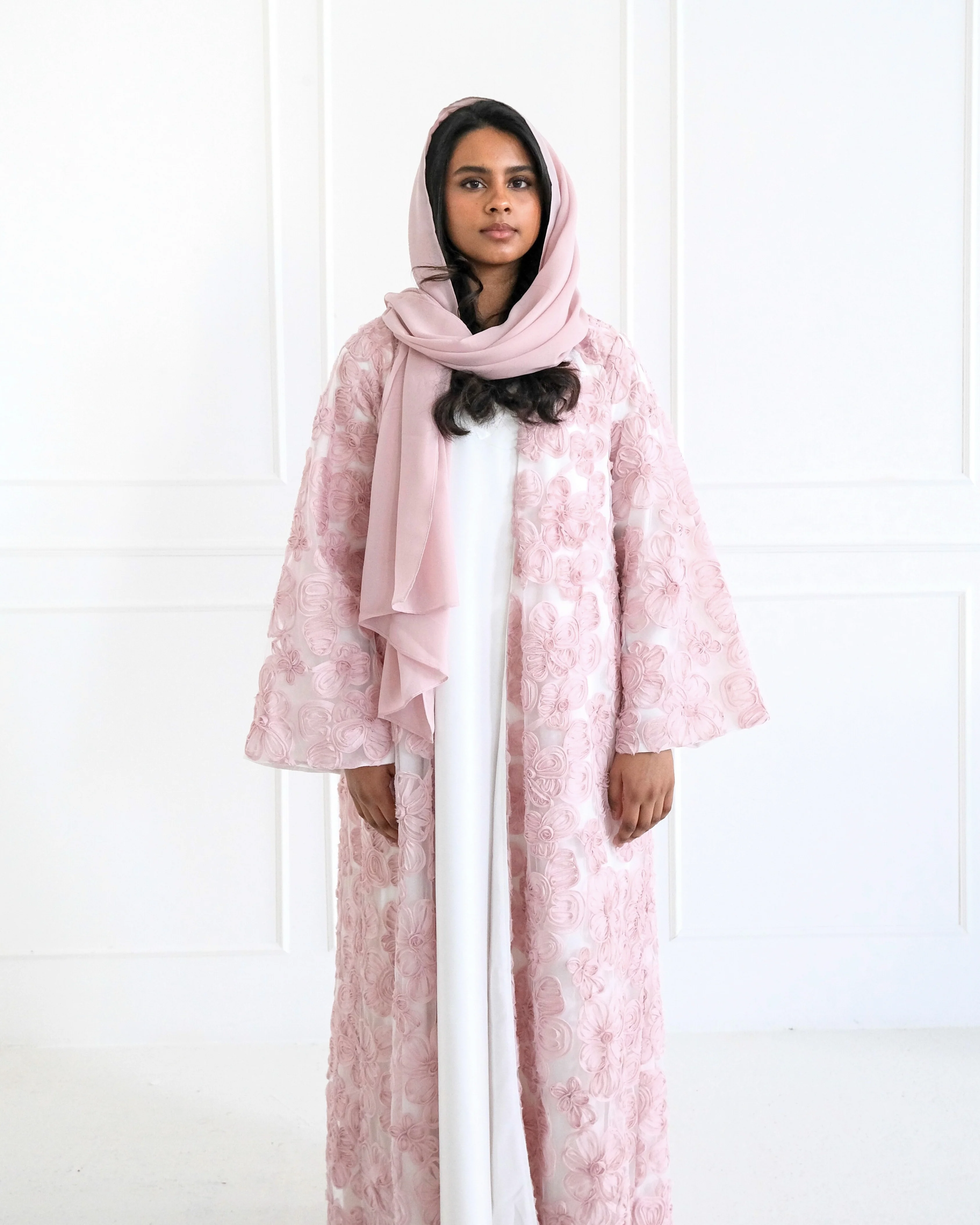 Blush Peony Abaya - Image 5