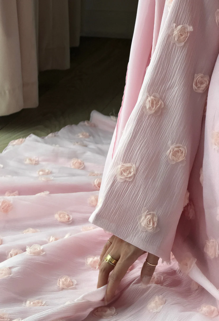 Blush Rosette Abaya - Image 7