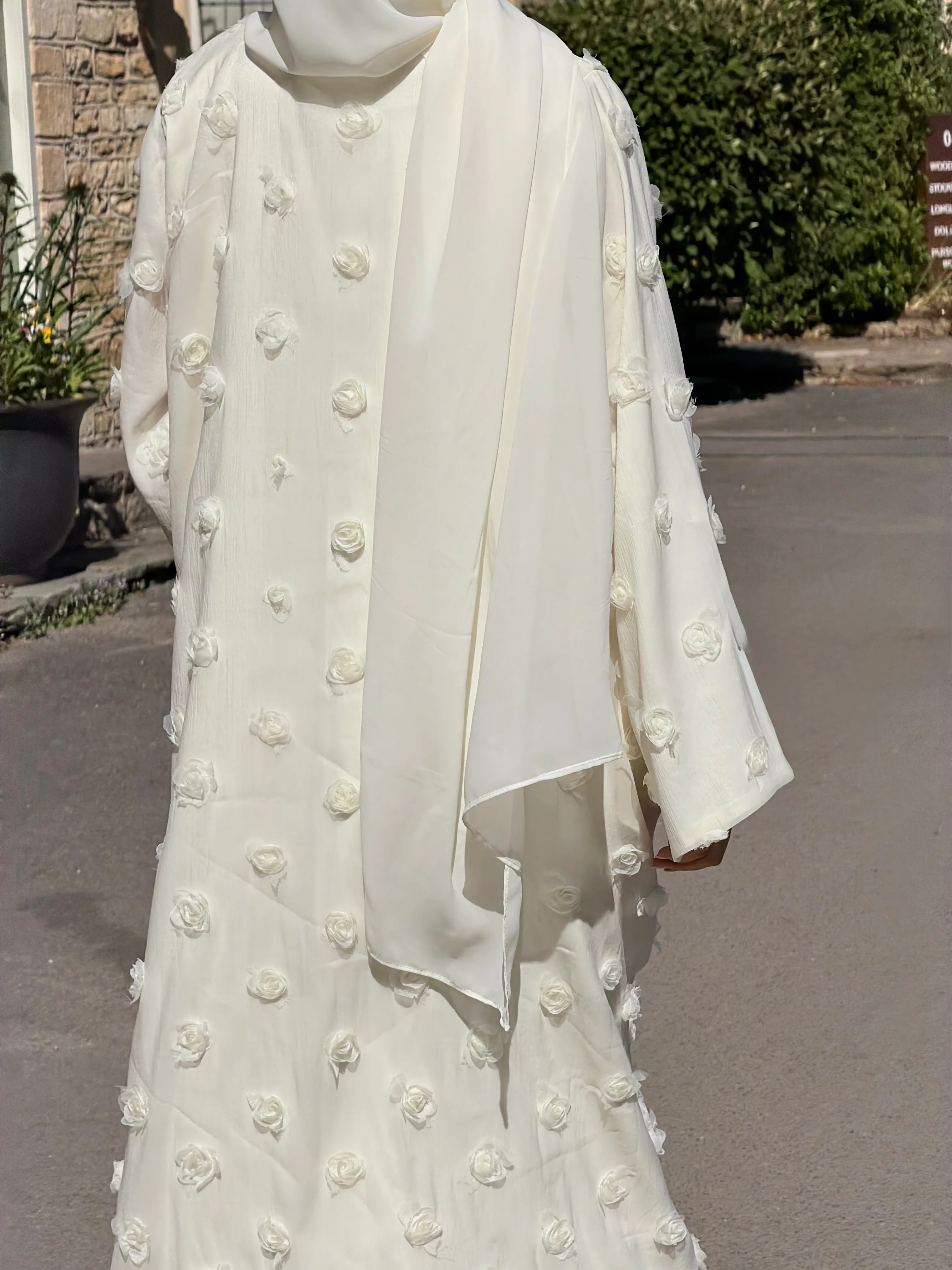 Ivory Rosette Abaya - Image 4