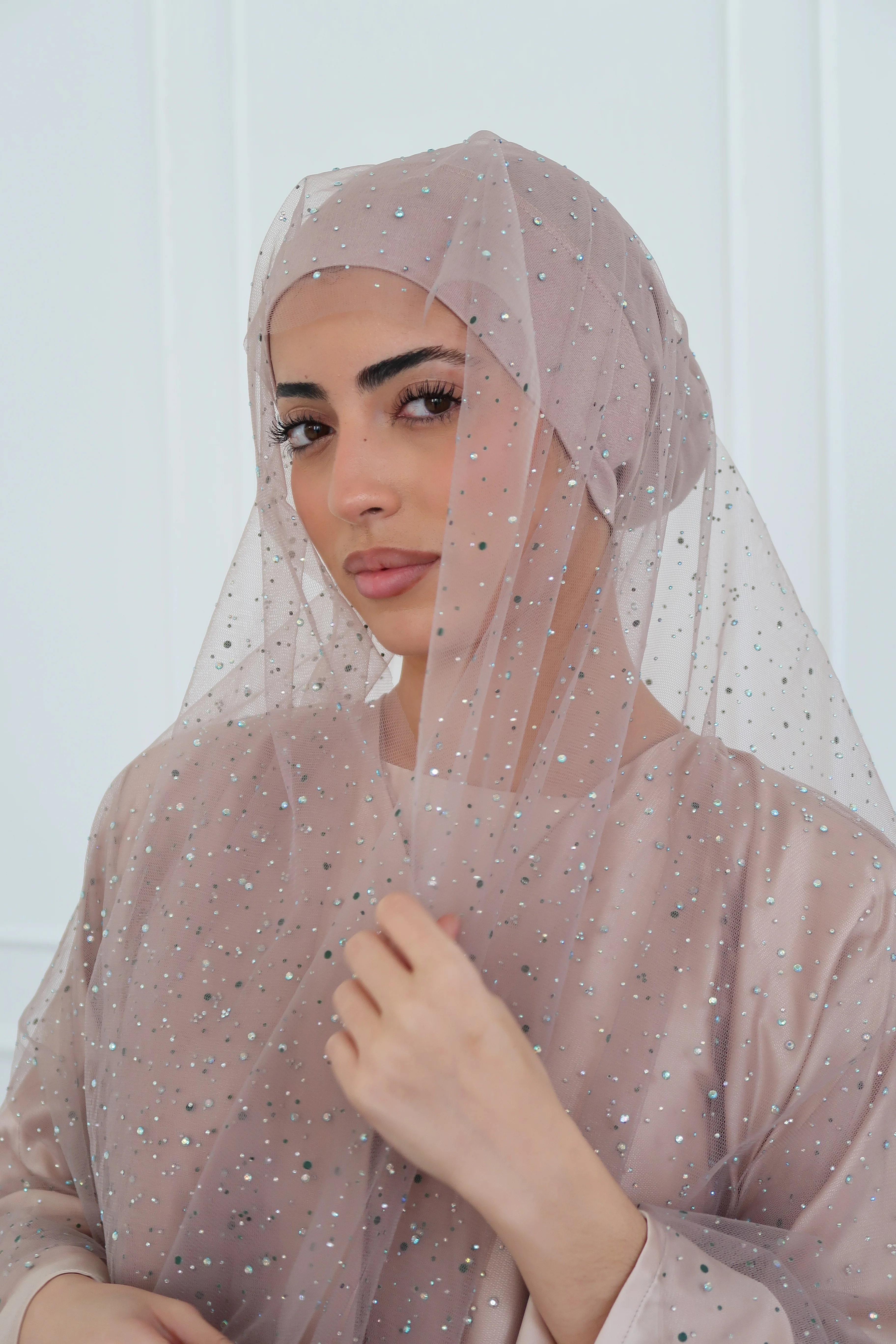 Celestial Star Abaya Set in Gold - Image 7