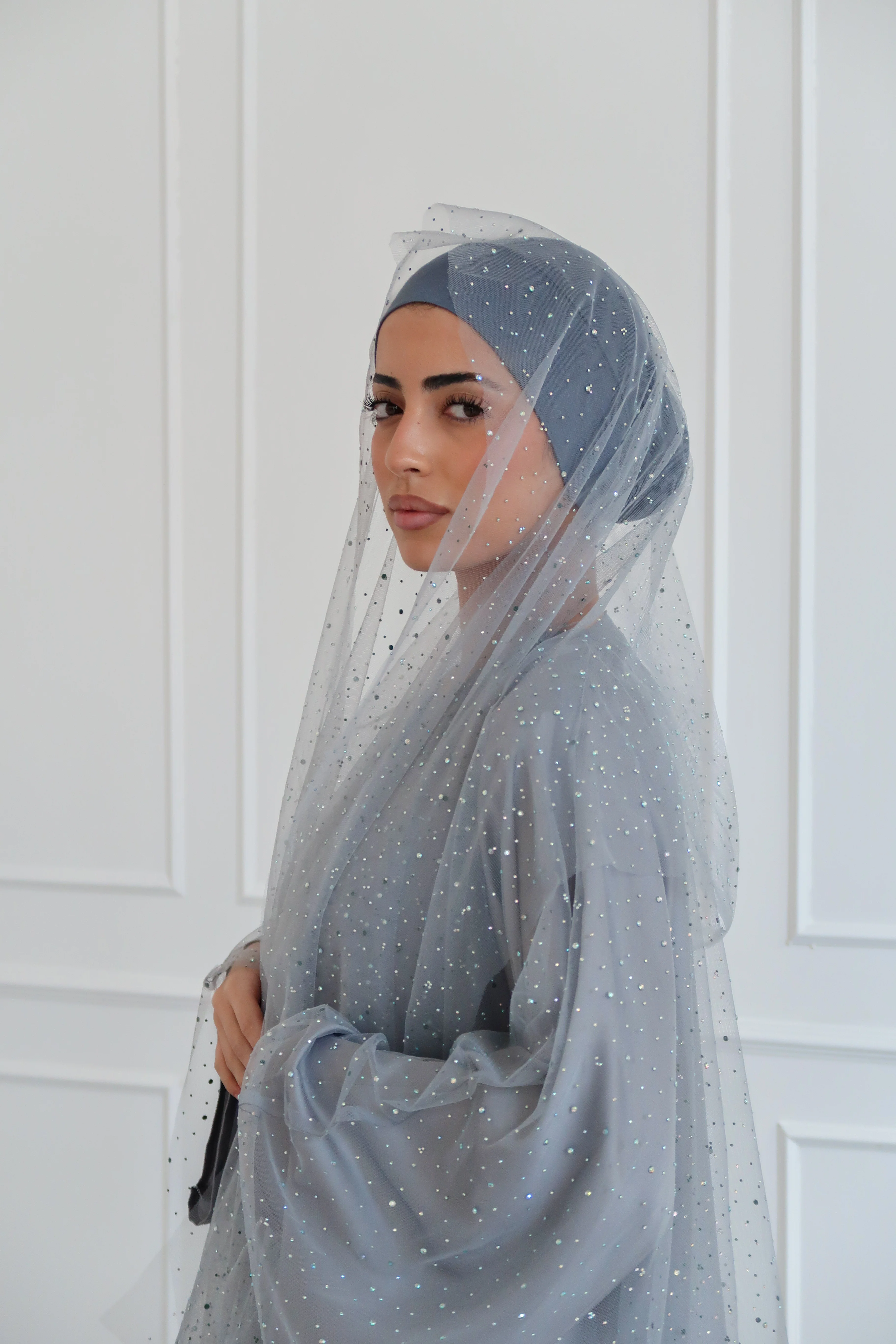 Celestial Star Abaya Set in Grey - Image 6