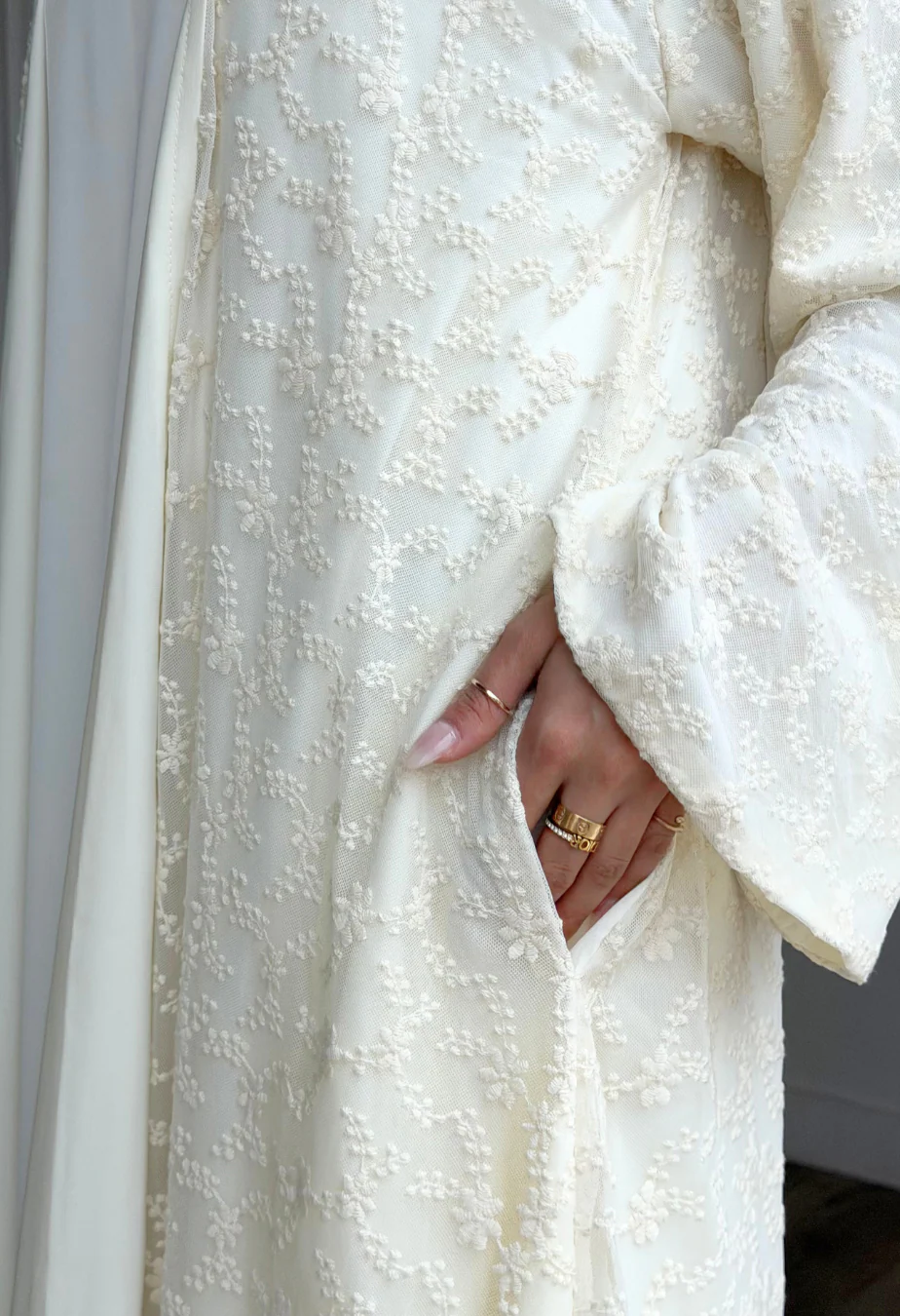 Vanilla Bloom Abaya - Image 5