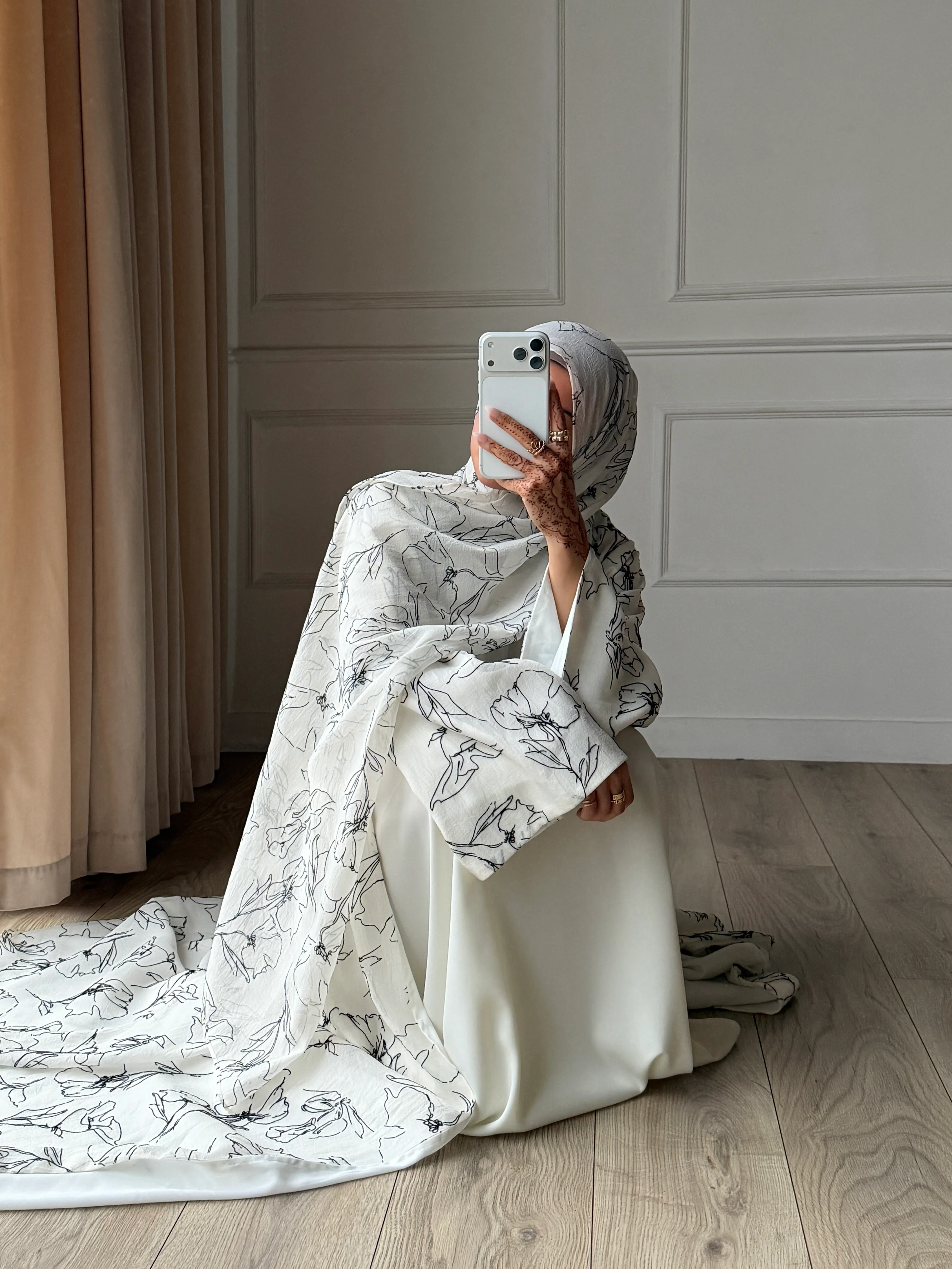 Inked Petal Abaya - Image 7