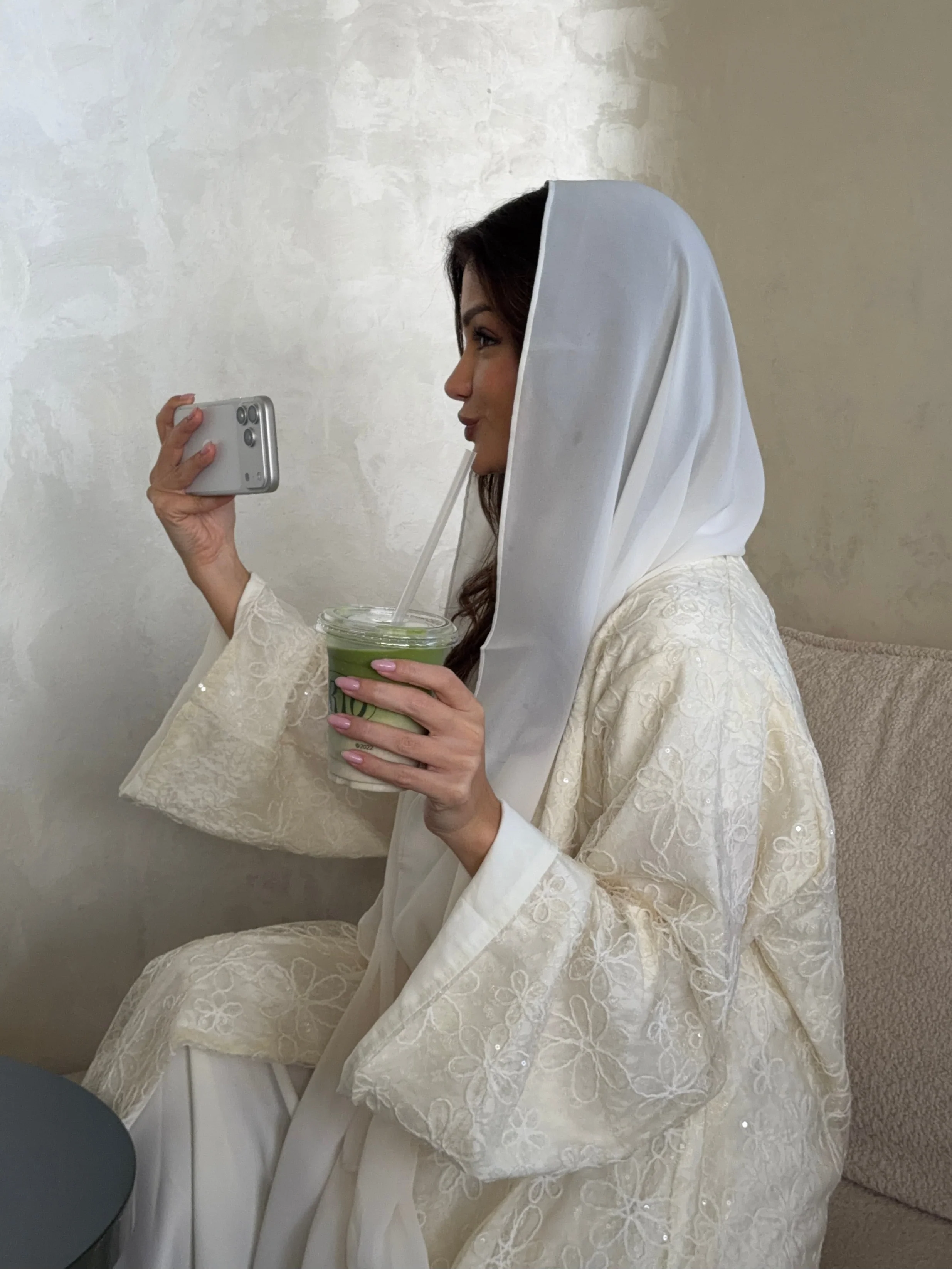 Pearl Shimmer Abaya - Image 4