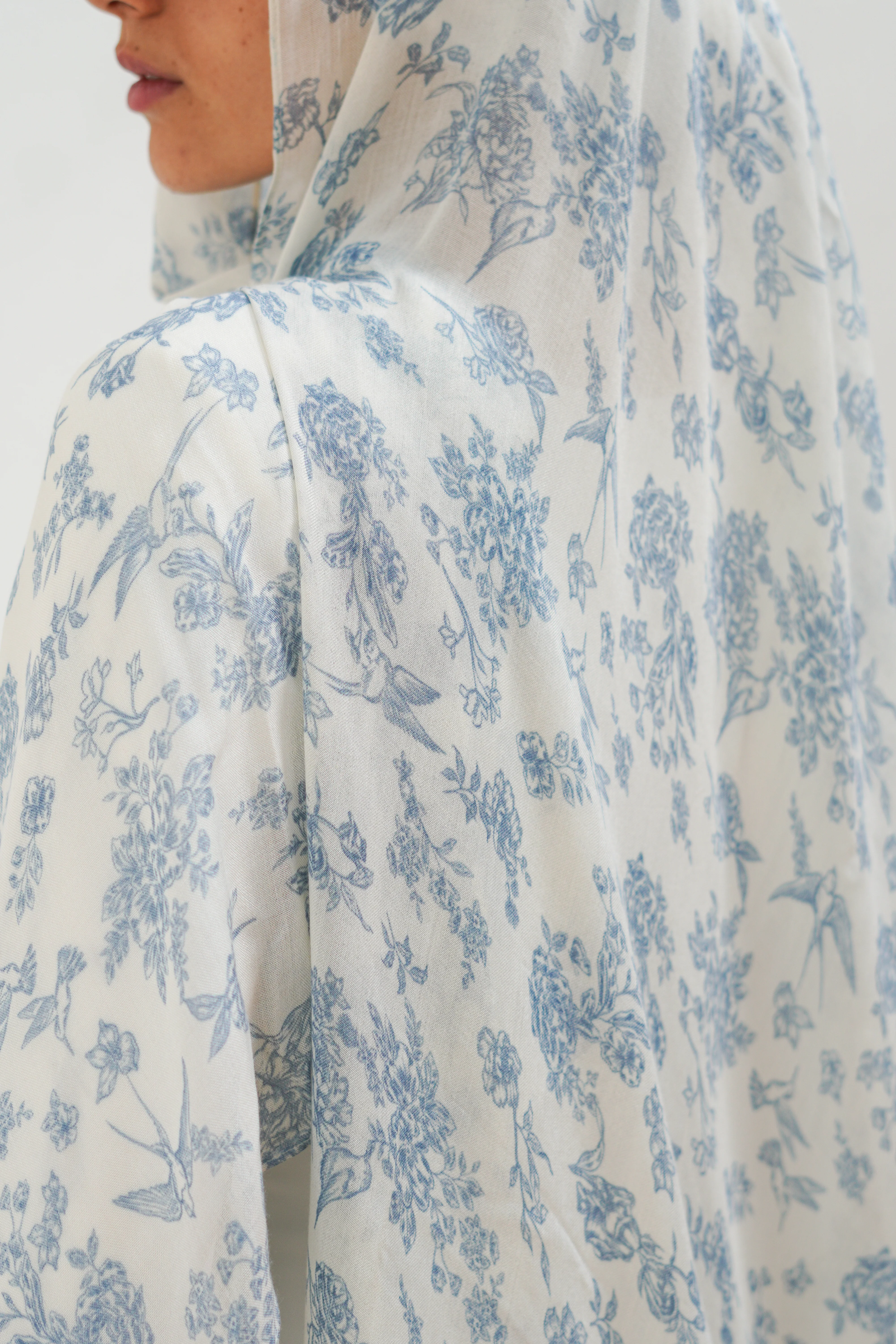 The Chambray Toile Modal Hijab - Image 2